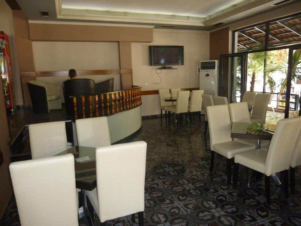 Joy Hotel Saranda Dış mekan fotoğraf